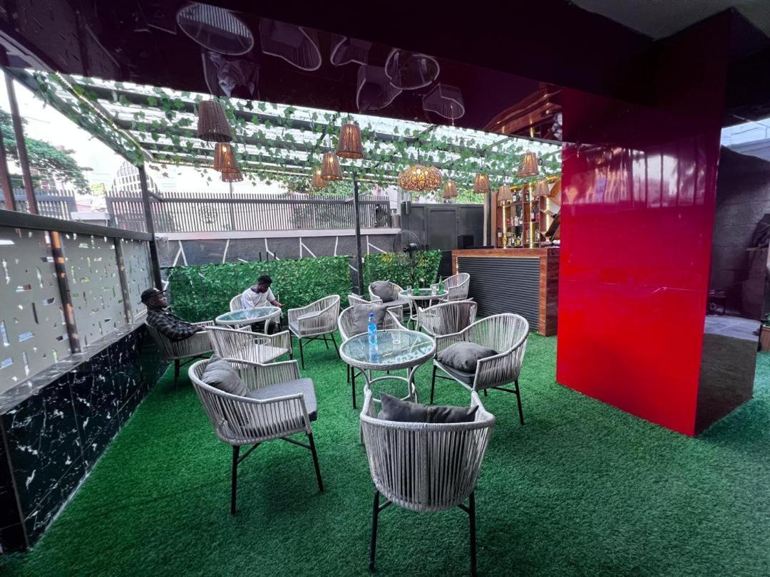 איקג'ה Villa Palazzo Hotel 2 מראה חיצוני תמונה