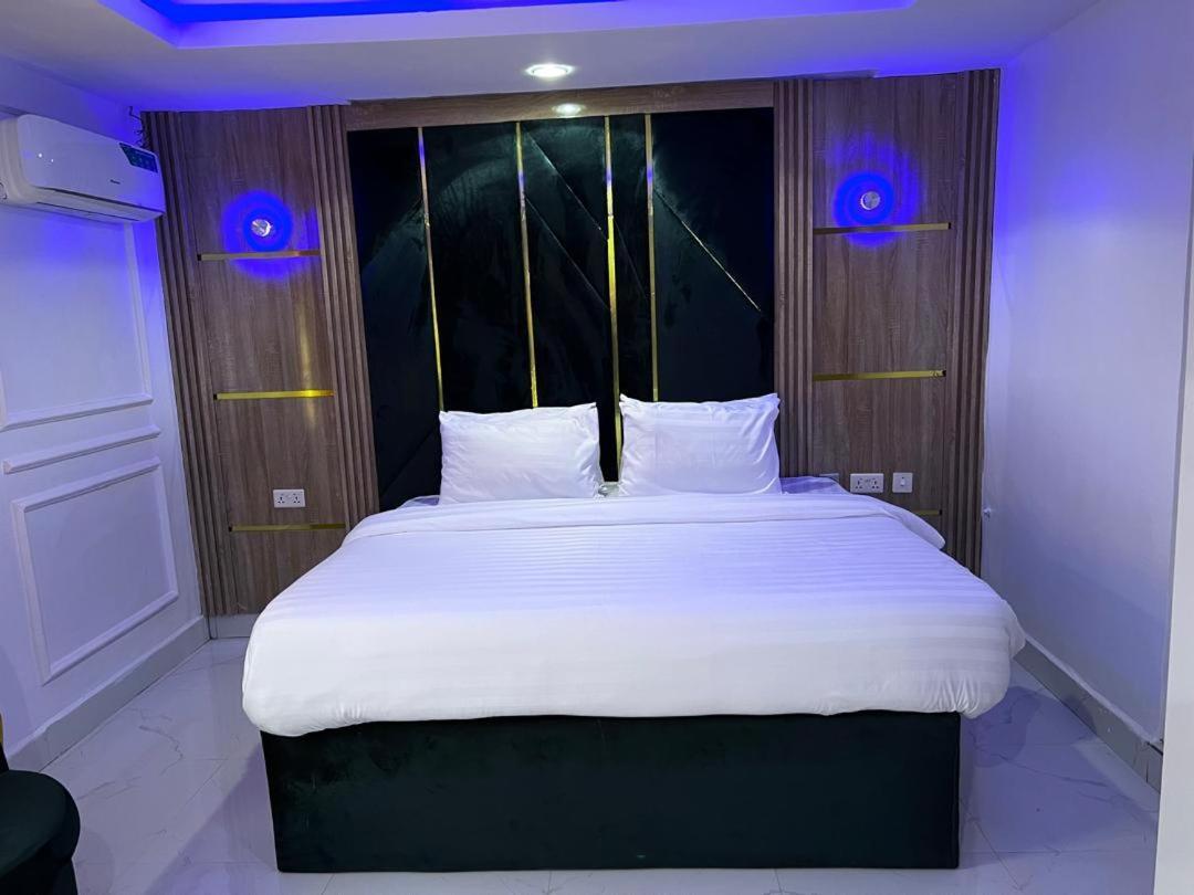 איקג'ה Villa Palazzo Hotel 2 מראה חיצוני תמונה