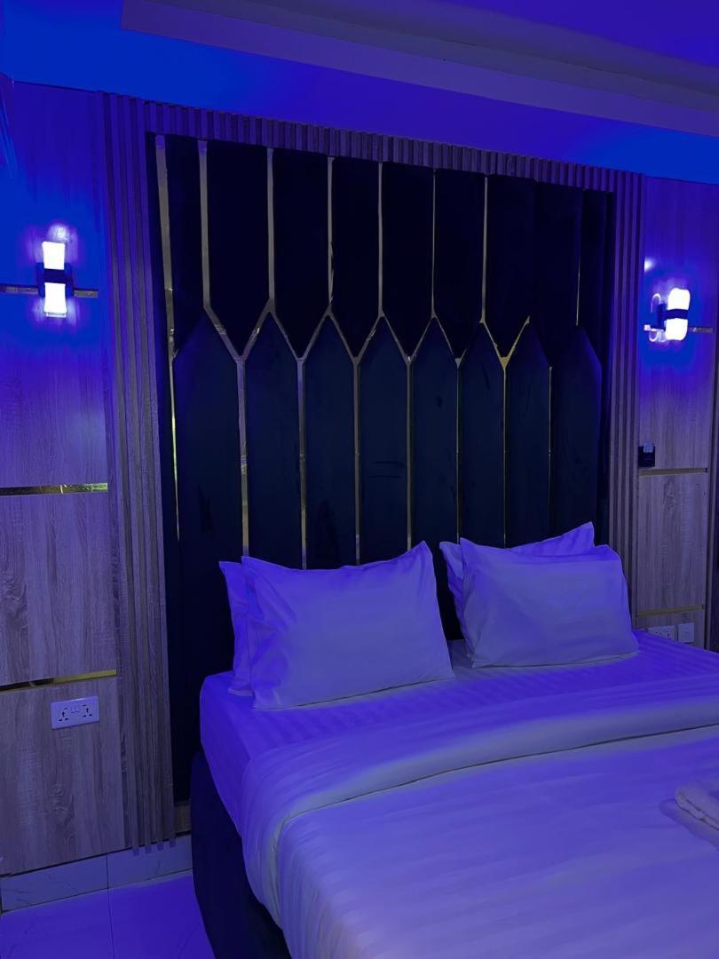 איקג'ה Villa Palazzo Hotel 2 מראה חיצוני תמונה